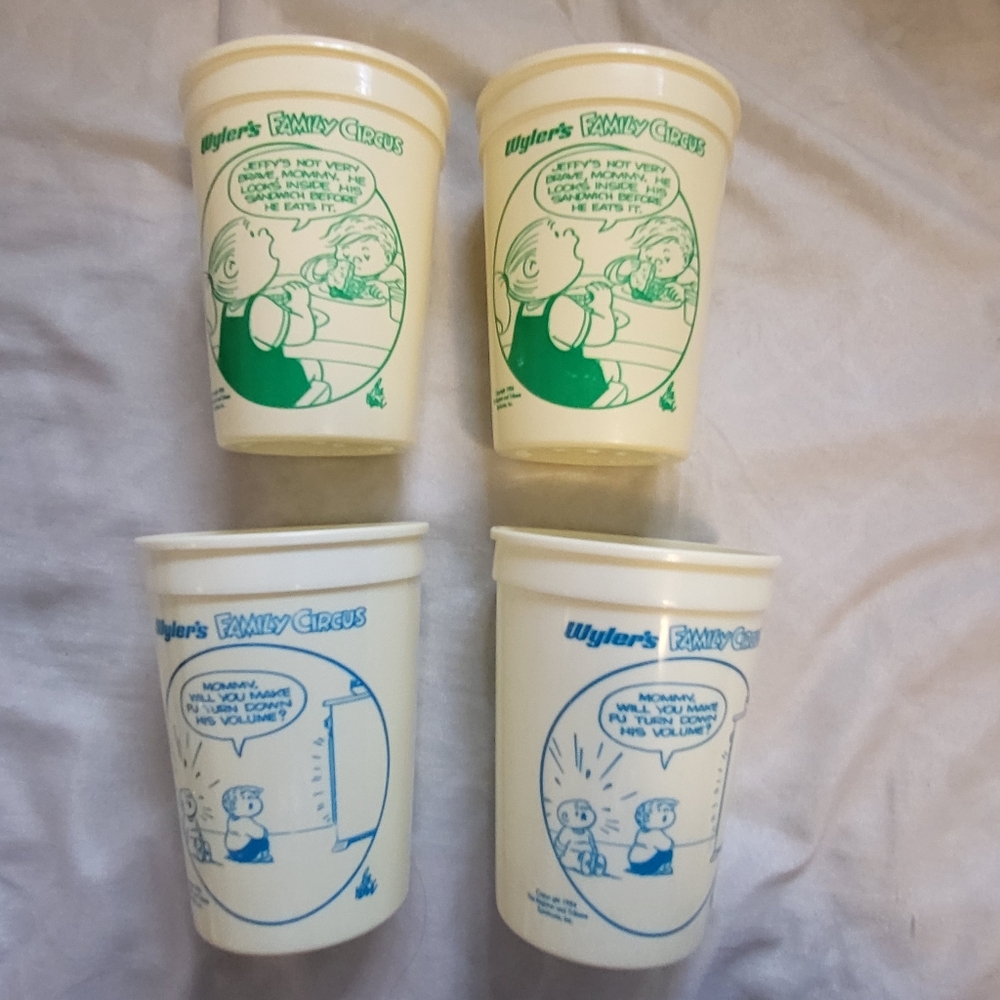 VTG Wyler's Family Circus Plastic Cups (Set of 4)